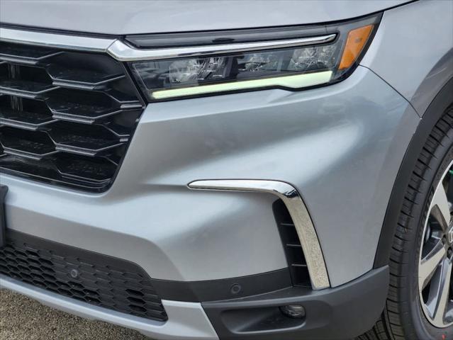 new 2025 Honda Pilot car, priced at $48,950