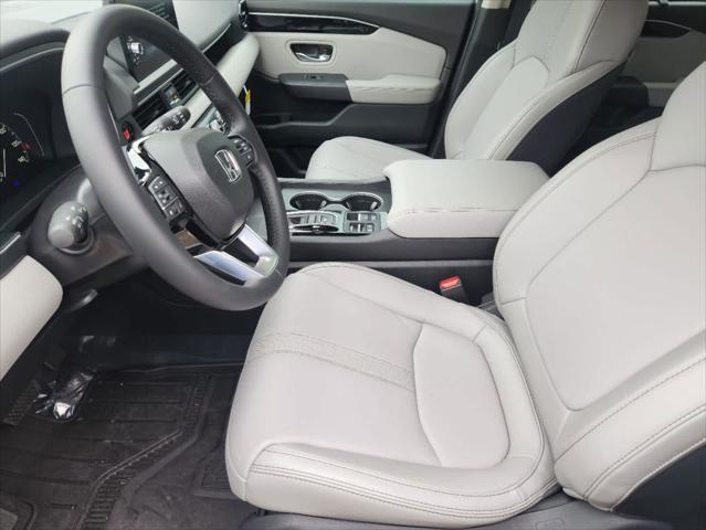 new 2025 Honda Pilot car, priced at $48,950