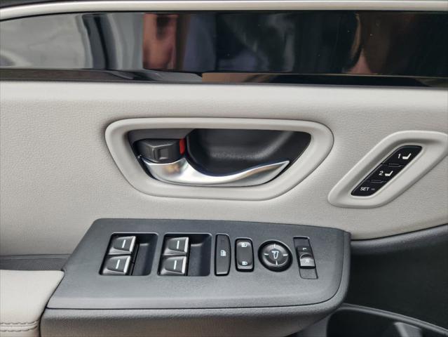 new 2025 Honda Pilot car, priced at $48,950