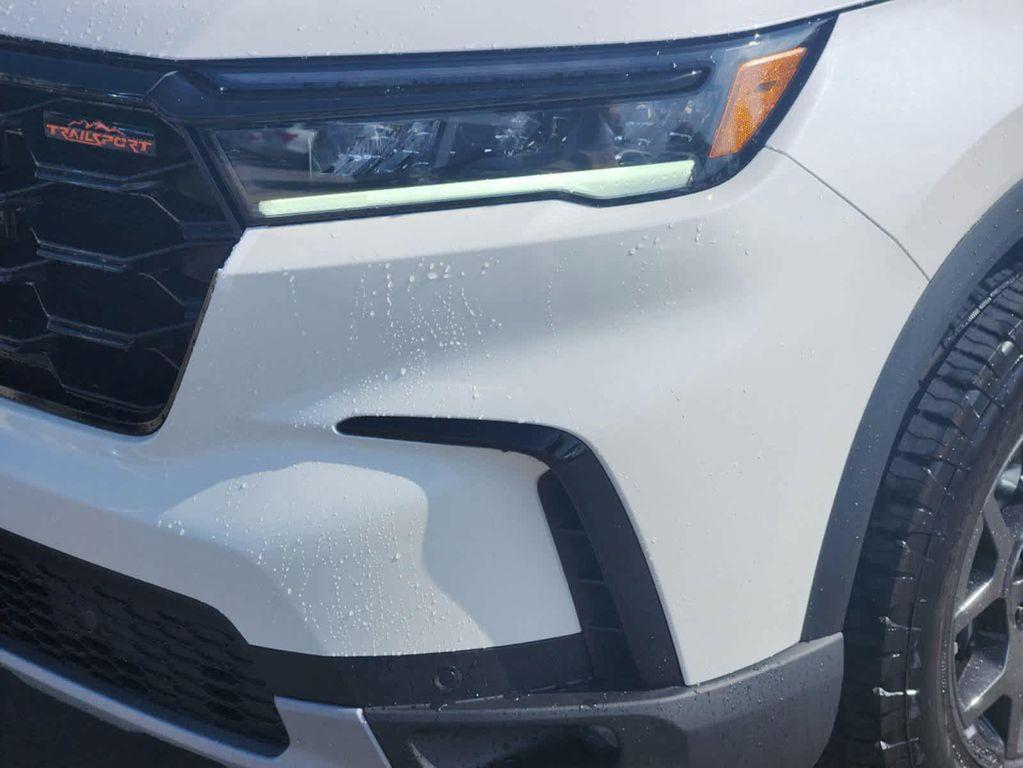 new 2025 Honda Pilot car, priced at $51,350