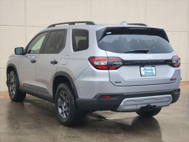 new 2025 Honda Pilot car, priced at $50,850