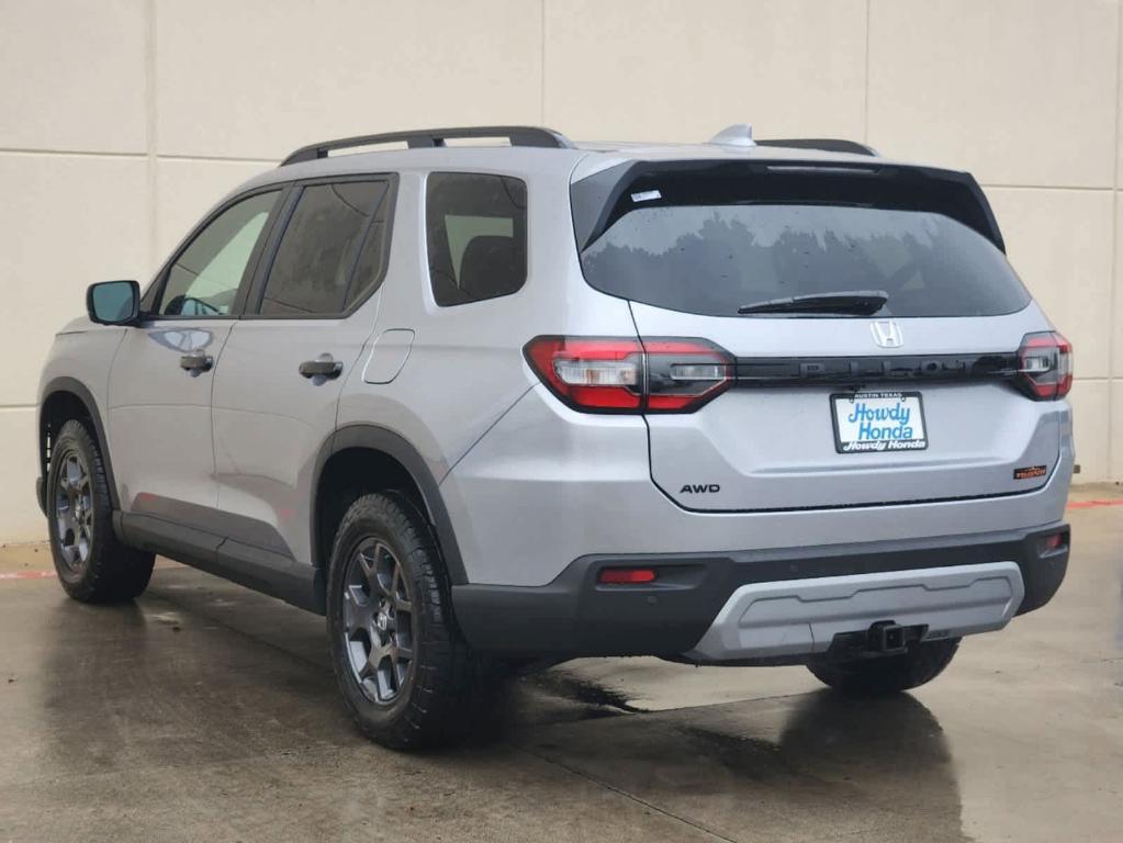 new 2025 Honda Pilot car, priced at $50,850