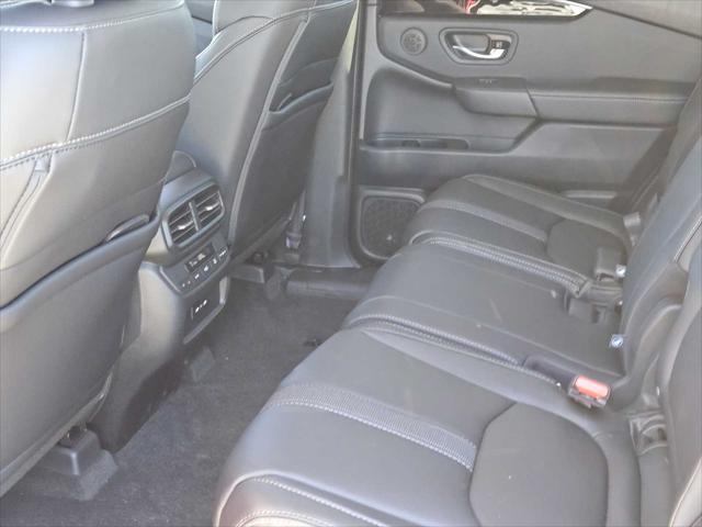 new 2025 Honda Pilot car, priced at $46,885