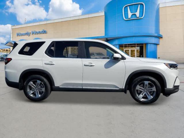 new 2025 Honda Pilot car, priced at $46,080