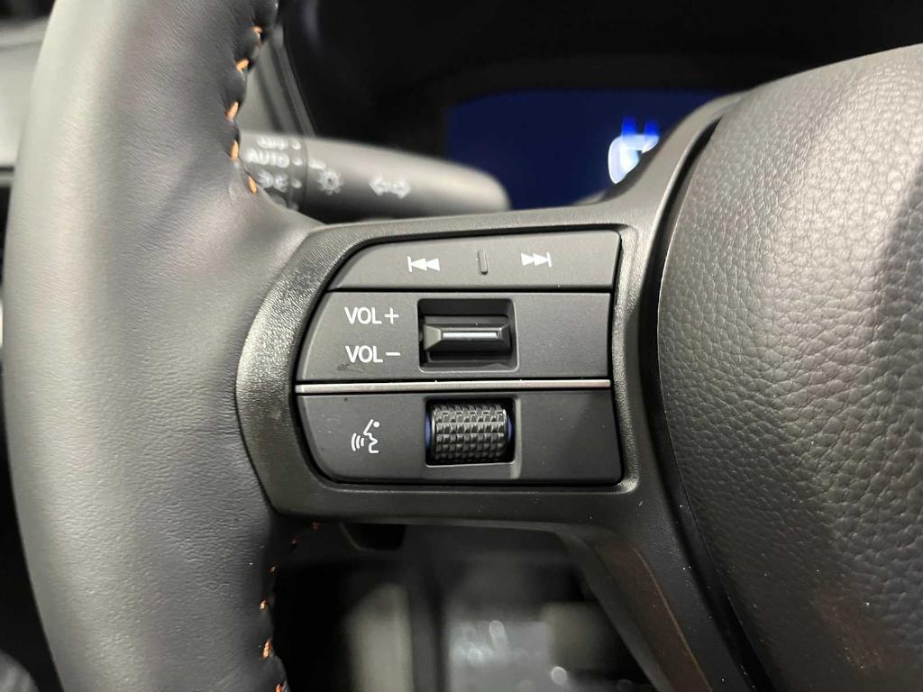 new 2026 Honda CR-V Hybrid car, priced at $40,195