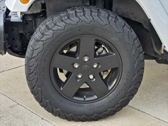 used 2015 Jeep Wrangler Unlimited car, priced at $15,980