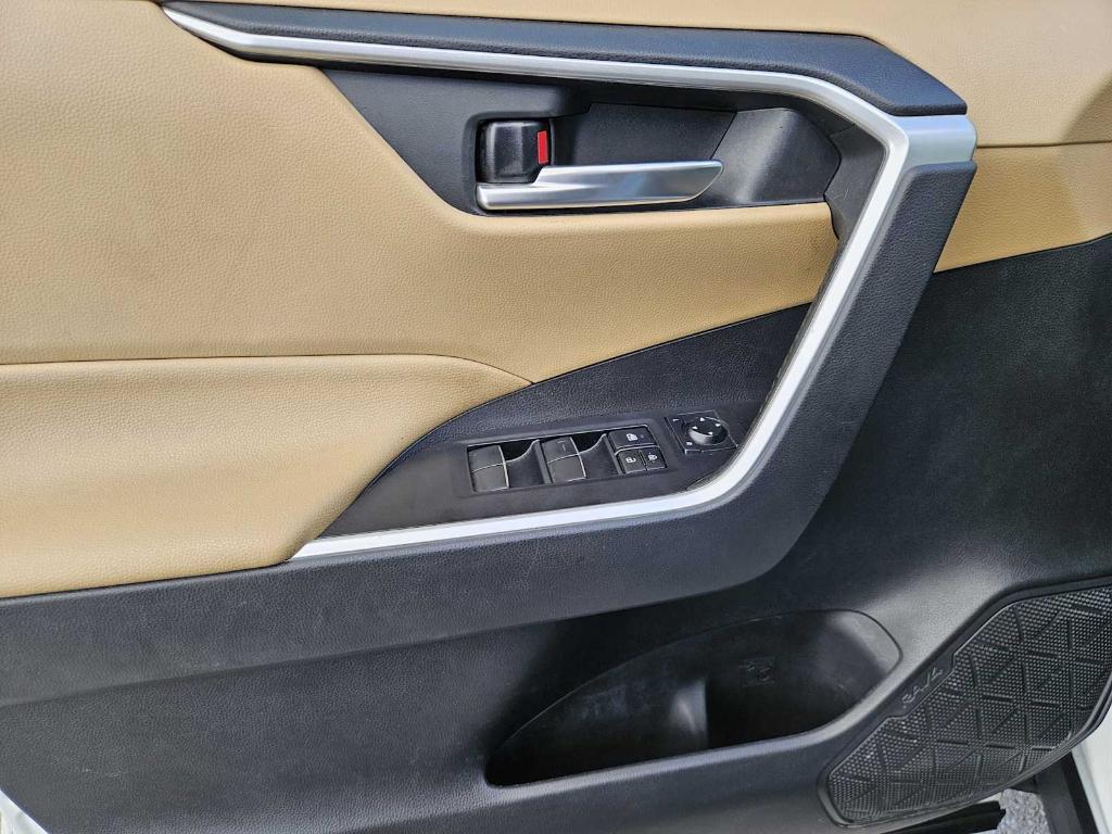 used 2021 Toyota RAV4 car, priced at $19,817
