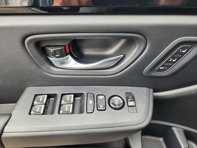 new 2025 Honda Pilot car, priced at $48,950