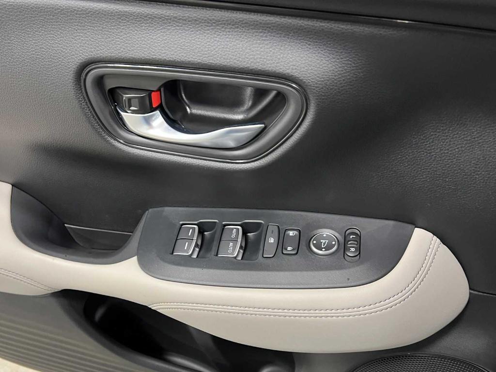new 2025 Honda HR-V car, priced at $32,395