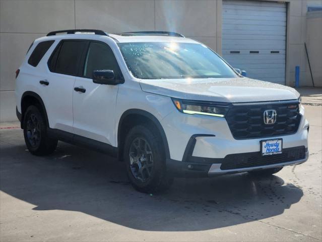 new 2025 Honda Pilot car, priced at $51,305