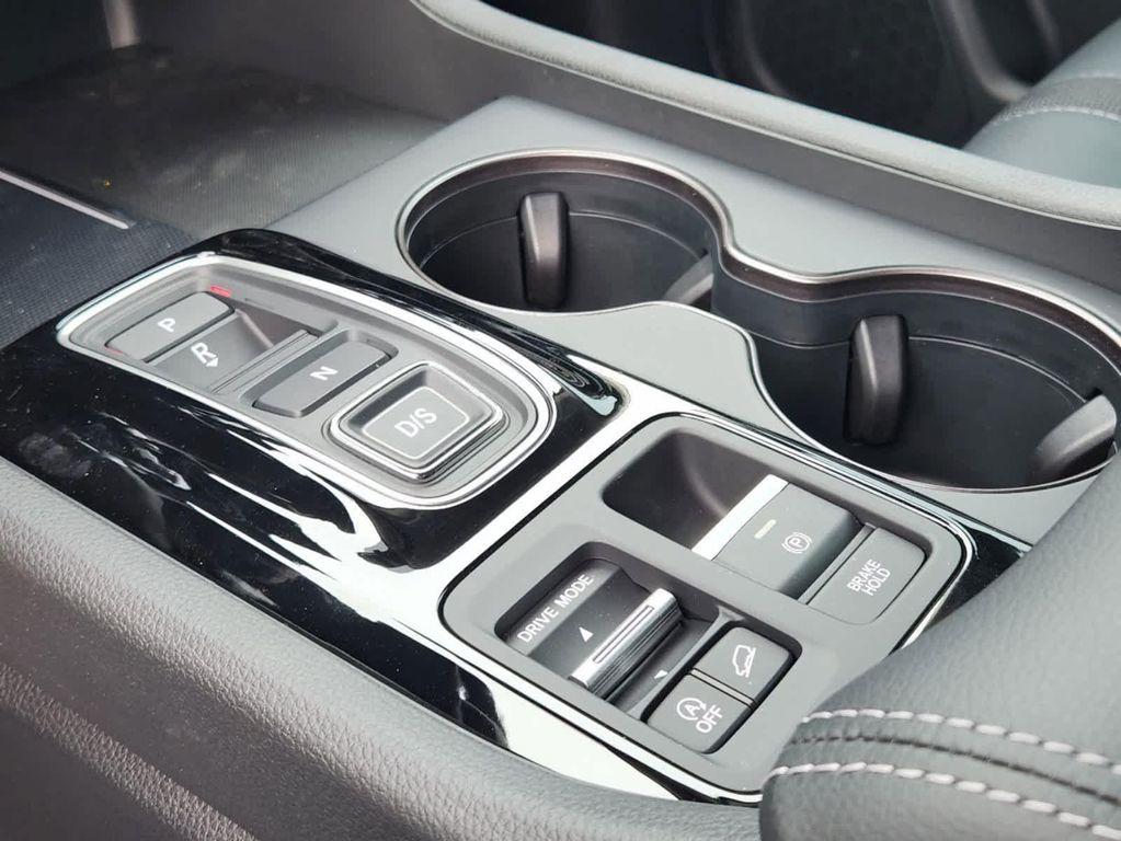 new 2025 Honda Pilot car, priced at $46,885