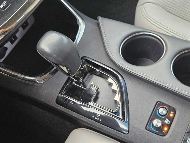 used 2018 Toyota Avalon Hybrid car, priced at $21,806