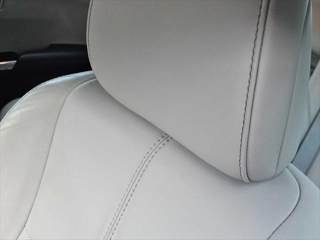 used 2018 Toyota Avalon Hybrid car, priced at $21,806