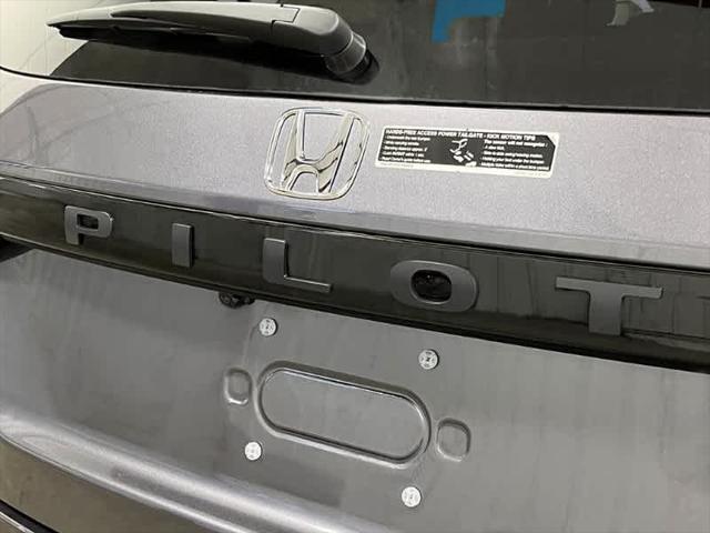 new 2025 Honda Pilot car, priced at $56,250