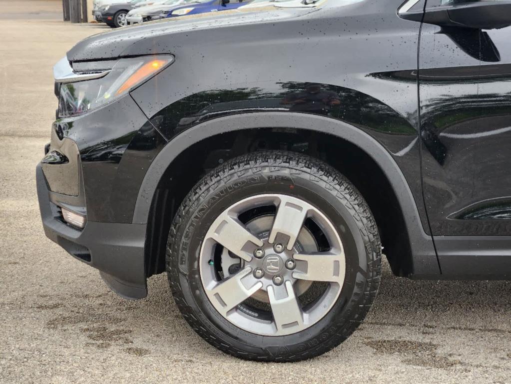 new 2025 Honda Ridgeline car, priced at $46,075