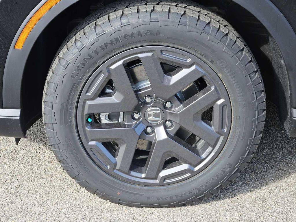 new 2026 Honda CR-V Hybrid car, priced at $40,250