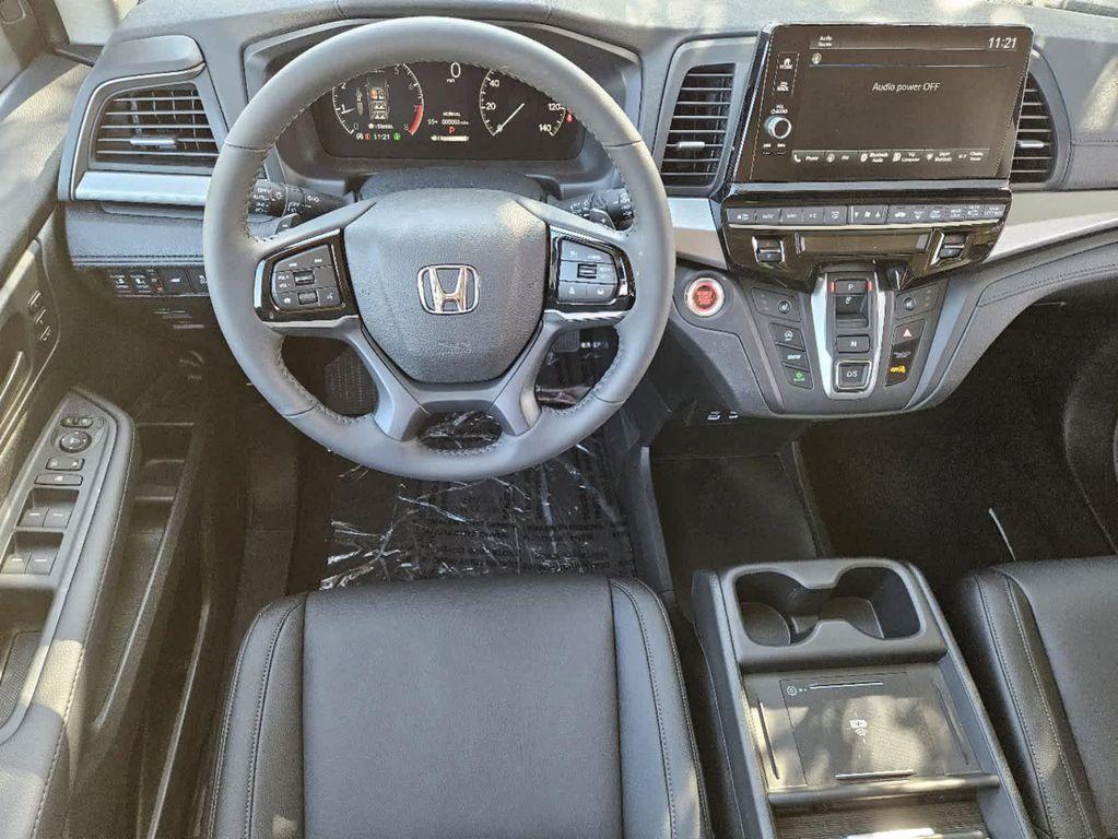 new 2025 Honda Odyssey car, priced at $43,670