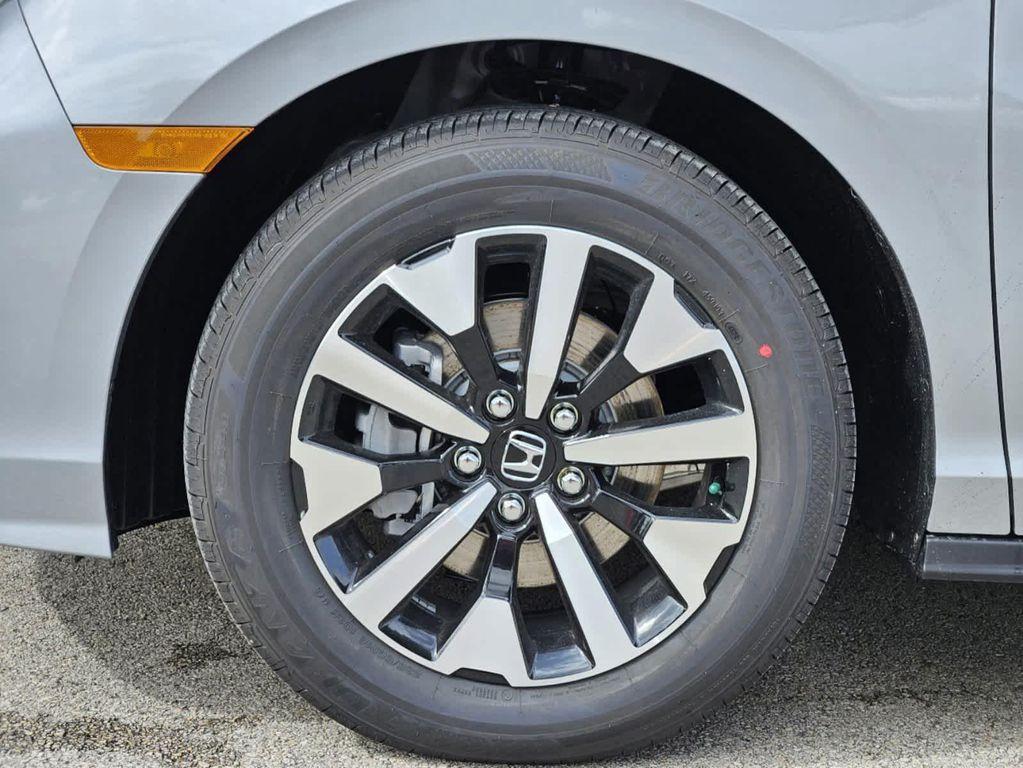 new 2025 Honda Odyssey car, priced at $43,670