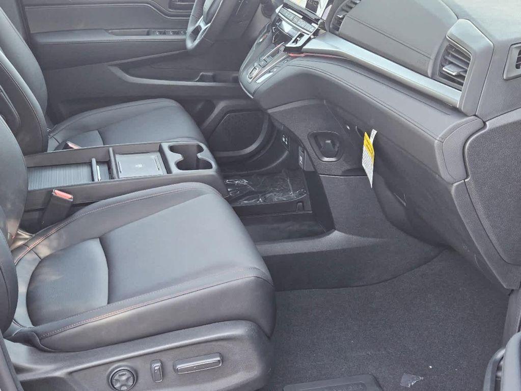 new 2025 Honda Odyssey car, priced at $44,820
