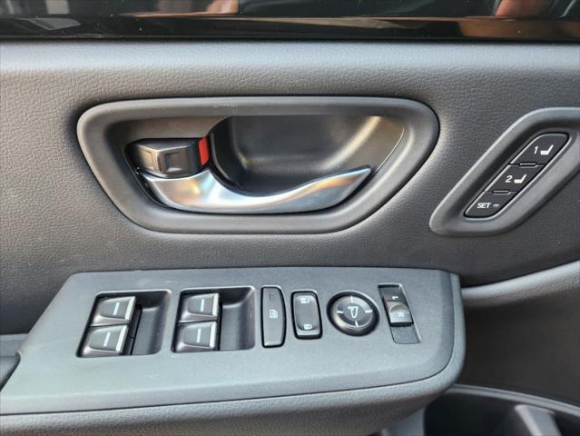 new 2025 Honda Pilot car, priced at $45,405