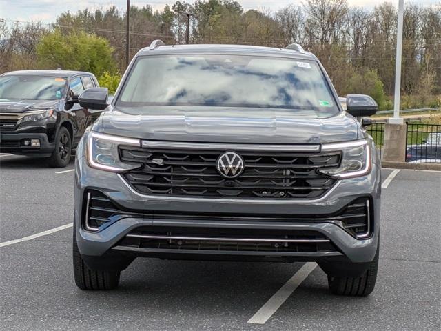 new 2025 Volkswagen Atlas car, priced at $57,051