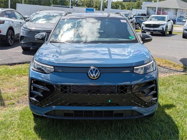 new 2025 Volkswagen Tiguan car, priced at $40,976