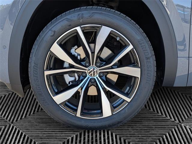 new 2026 Volkswagen Atlas Cross Sport car, priced at $56,151