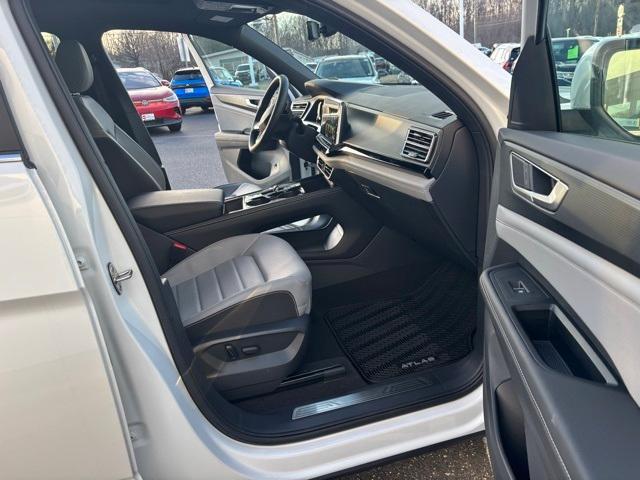 new 2024 Volkswagen Atlas Cross Sport car, priced at $52,396