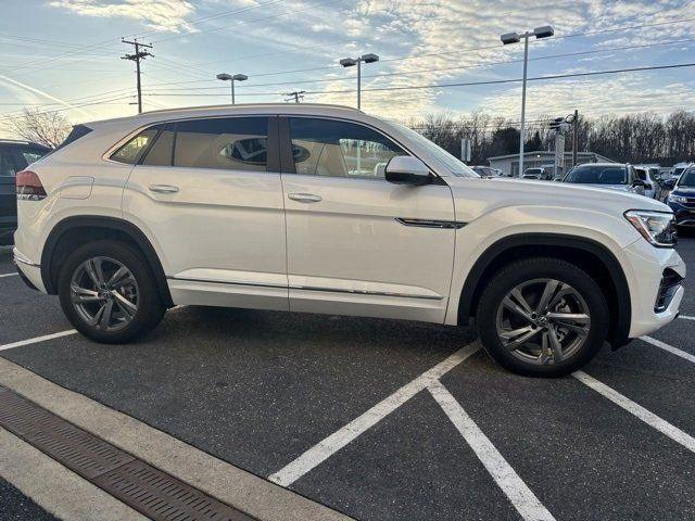 new 2024 Volkswagen Atlas Cross Sport car, priced at $52,396