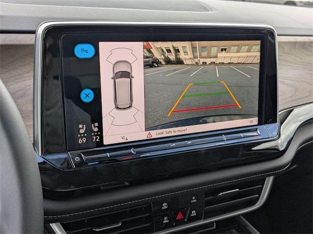 new 2025 Volkswagen Atlas car, priced at $46,497