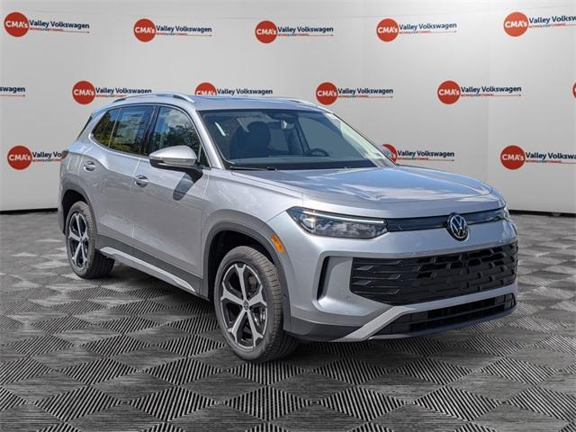 new 2025 Volkswagen Tiguan car, priced at $37,475