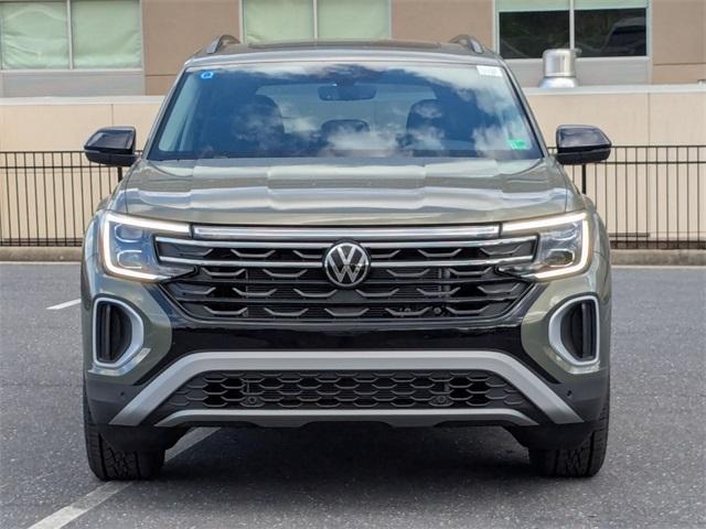 new 2025 Volkswagen Atlas car, priced at $49,351
