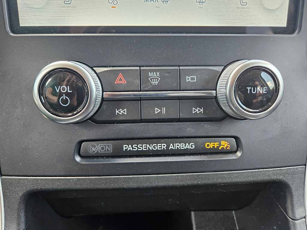 used 2024 Ford Edge car, priced at $30,900