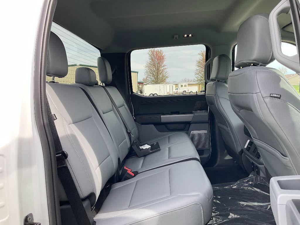 new 2025 Ford F-150 Lightning car