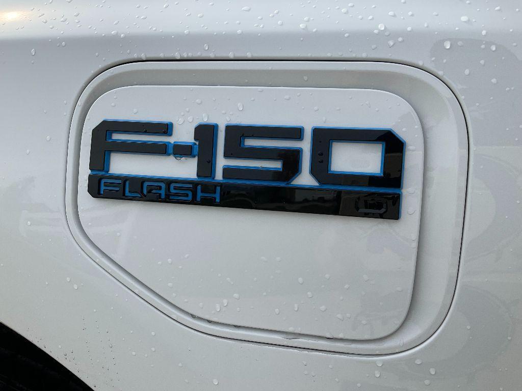 new 2025 Ford F-150 Lightning car