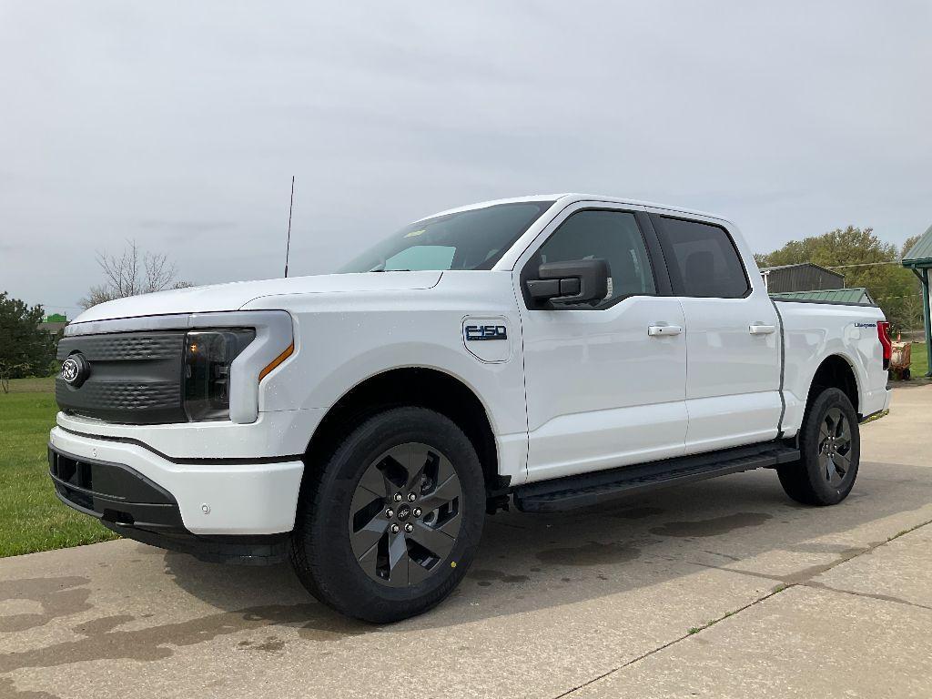 new 2025 Ford F-150 Lightning car