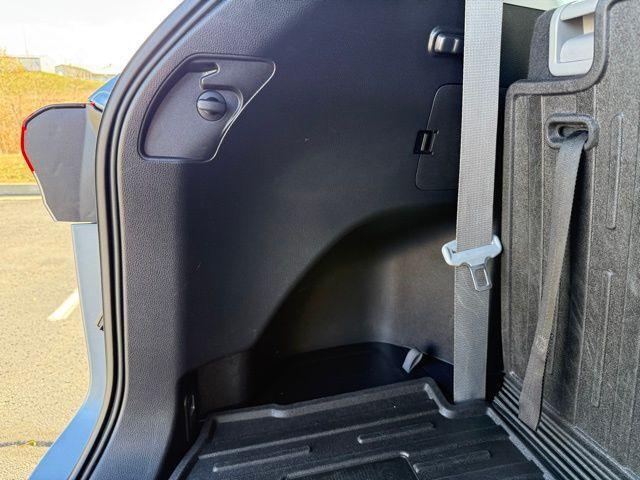 used 2021 Toyota Highlander car, priced at $27,900