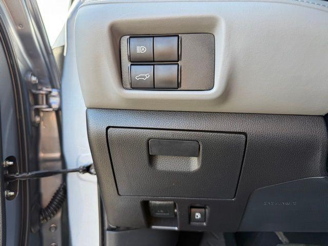 used 2021 Toyota Highlander car, priced at $27,900