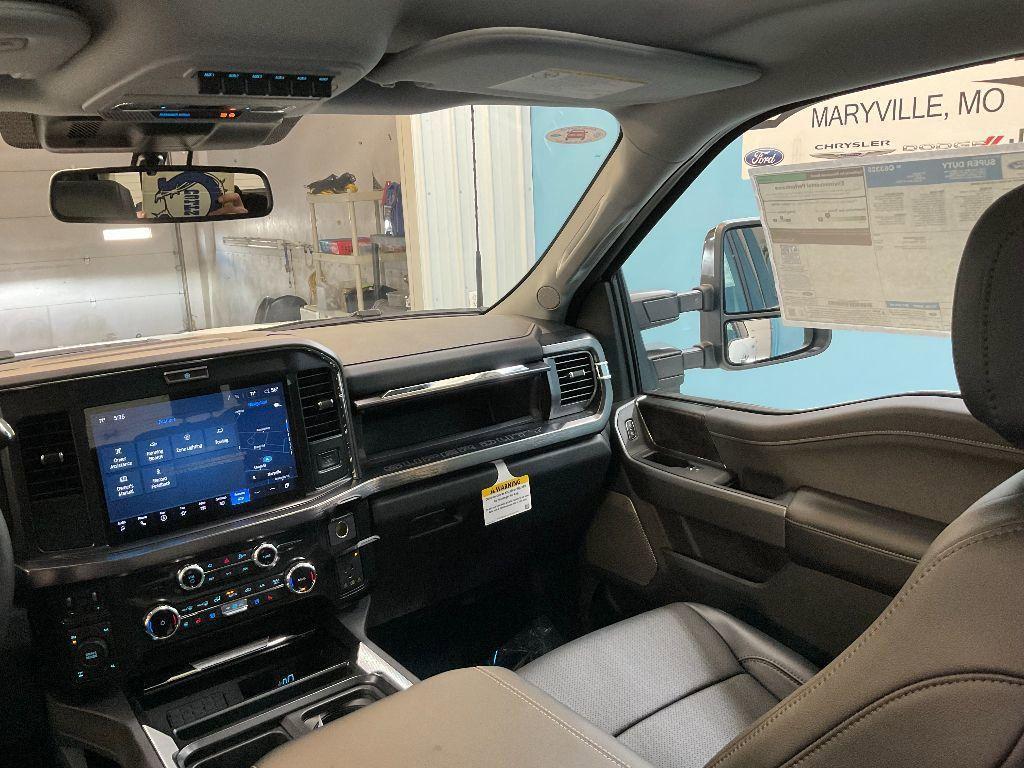 new 2025 Ford F-250 car, priced at $87,520