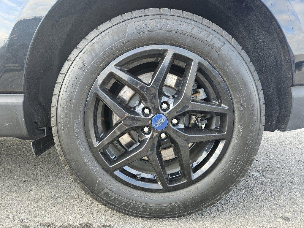 used 2022 Ford Edge car, priced at $28,500