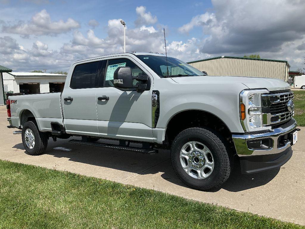 new 2025 Ford F-350 car, priced at $65,635