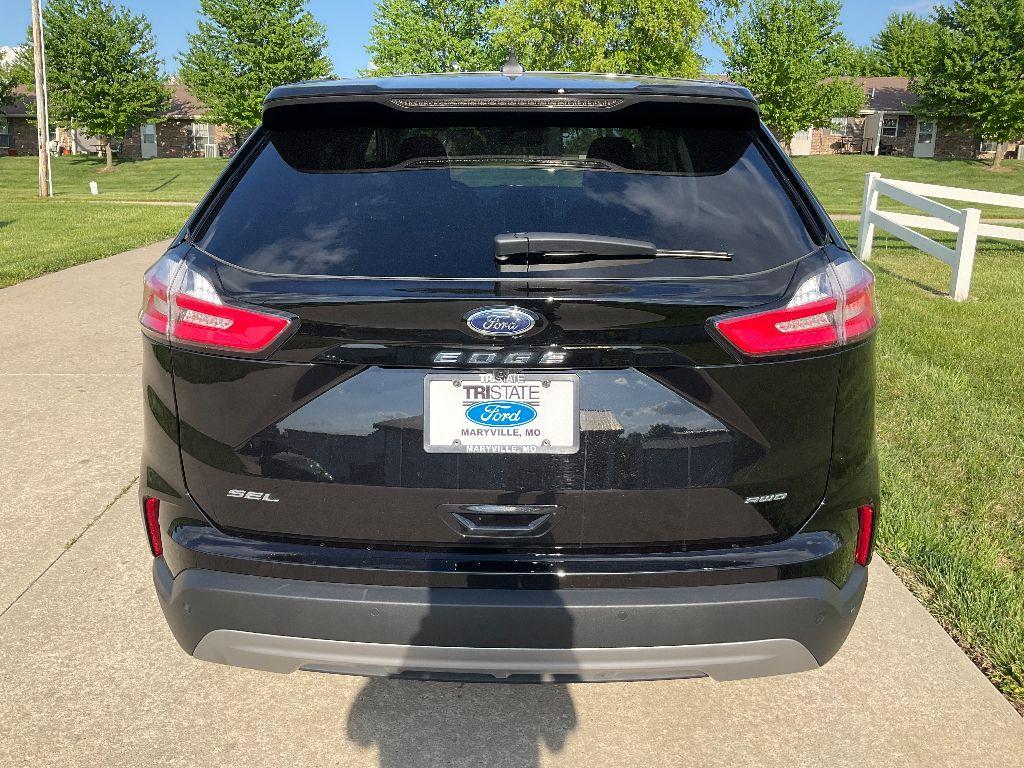 used 2024 Ford Edge car, priced at $30,150