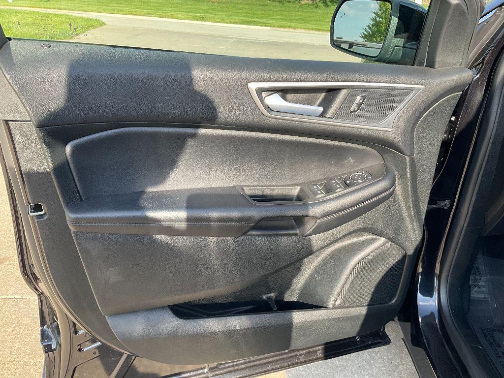 used 2024 Ford Edge car, priced at $30,150