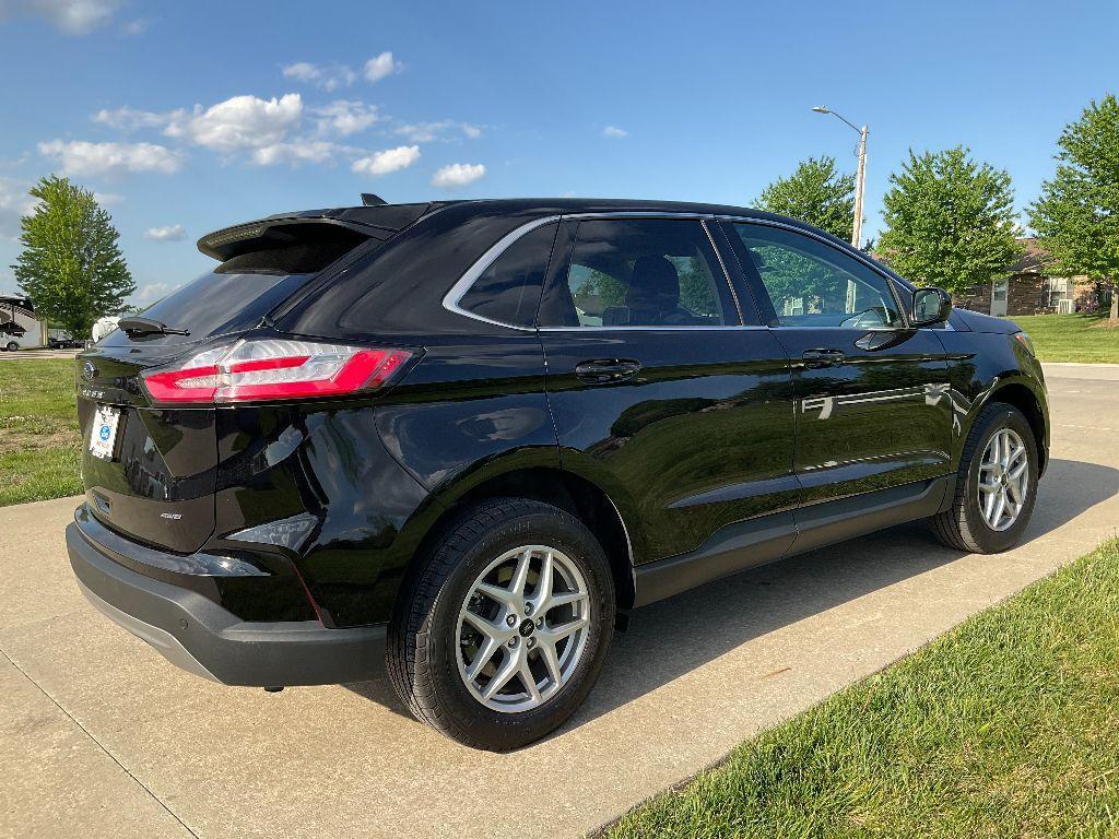 used 2024 Ford Edge car, priced at $30,150