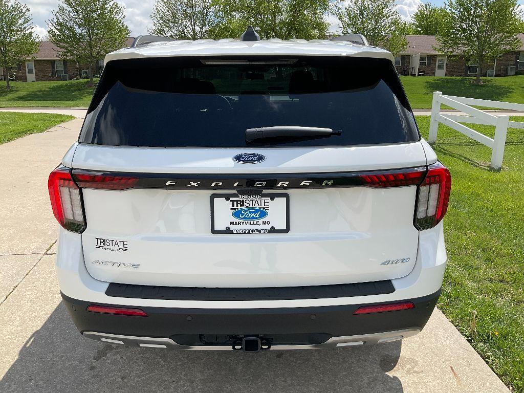new 2025 Ford Explorer car, priced at $49,000