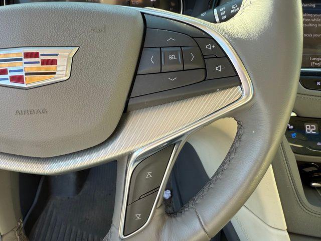 used 2022 Cadillac XT5 car, priced at $33,000