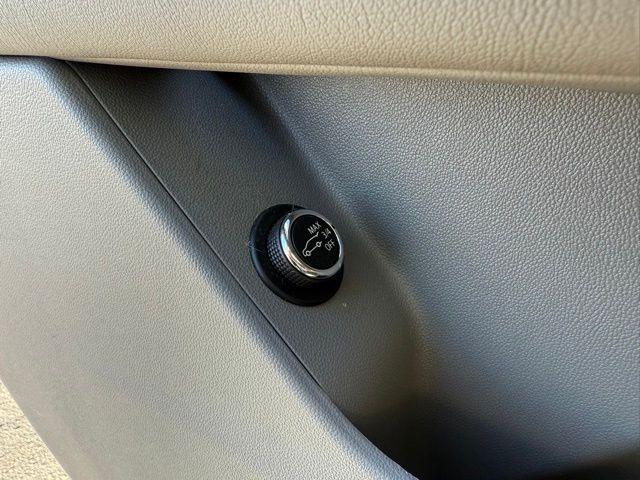 used 2022 Cadillac XT5 car, priced at $33,000