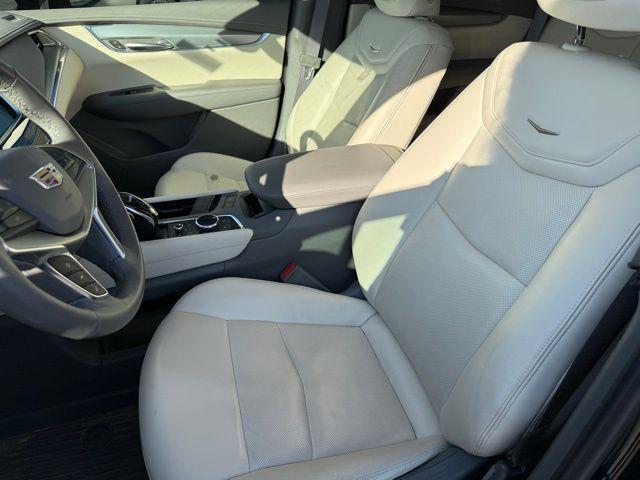used 2022 Cadillac XT5 car, priced at $33,000