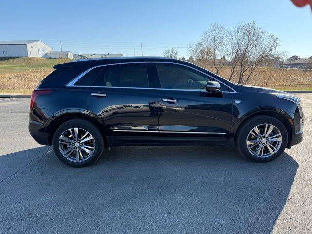 used 2022 Cadillac XT5 car, priced at $33,000