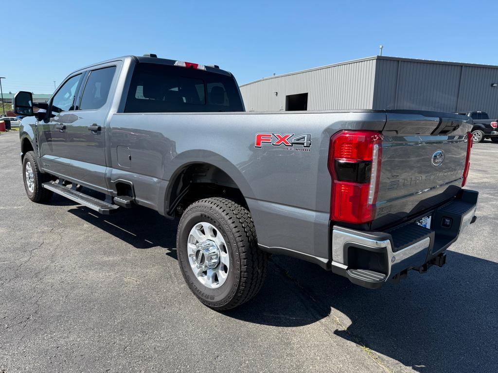 new 2024 Ford F-350 car